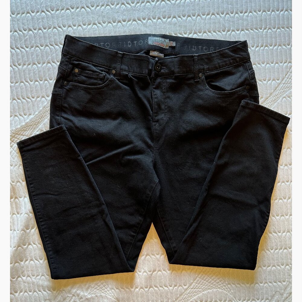 NWOT! Torrid Feel the Fit Bombshell Skinny Black Jeans
